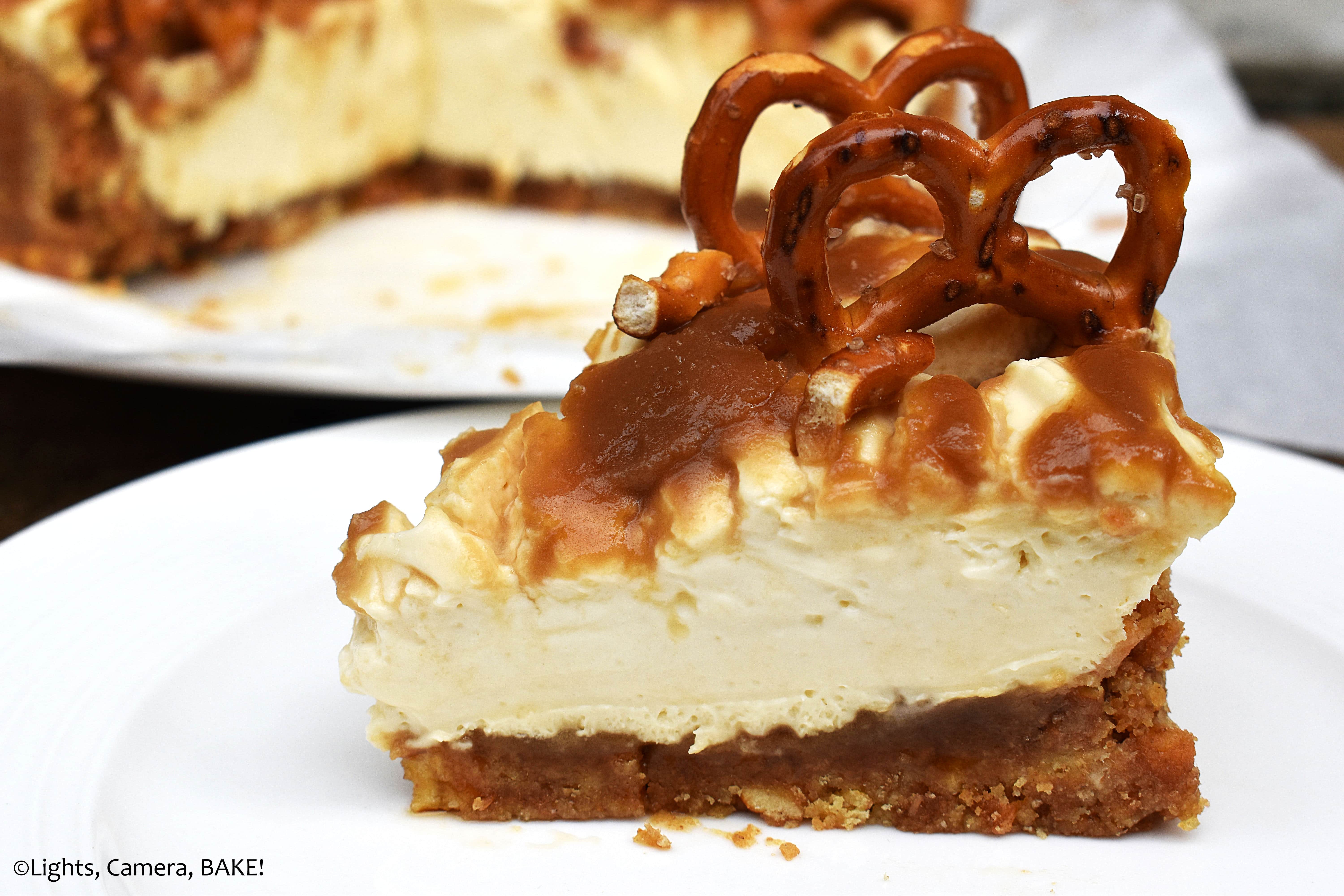 Salted Caramel Cheesecake is rich, creamy and sweet. This is a no bake salted caramel cheesecake with a digestive biscuit (Graham cracker) and salted pretzel crust with a homemade salted caramel sauce and salted caramel cheesecake filling. #saltedcaramelcheesecake #saltedcaramel #nobakecheesecake #nobakessaltedcaramelcheesecake